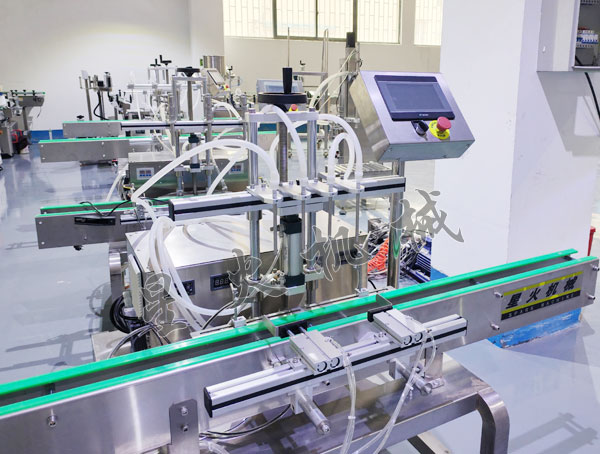 四头齿轮泵灌装机-橄榄油自动液体灌装机