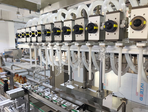 12头农药化工液体灌装机